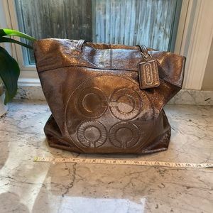 COACH JULIA OP ART PERRY TOTE EXCELLENT USED CON.